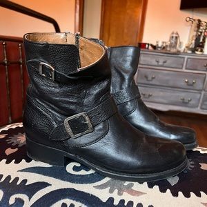 Women’s Frye Vicky Boots